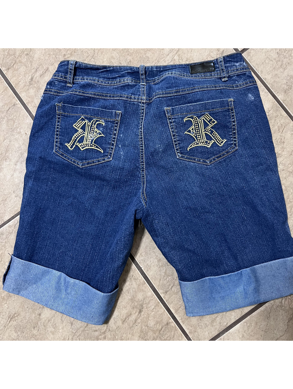 Rocawear Y2k Whiskered Fade Embroidered Bedazzled Cuffed Bermuda Shorts Size 14